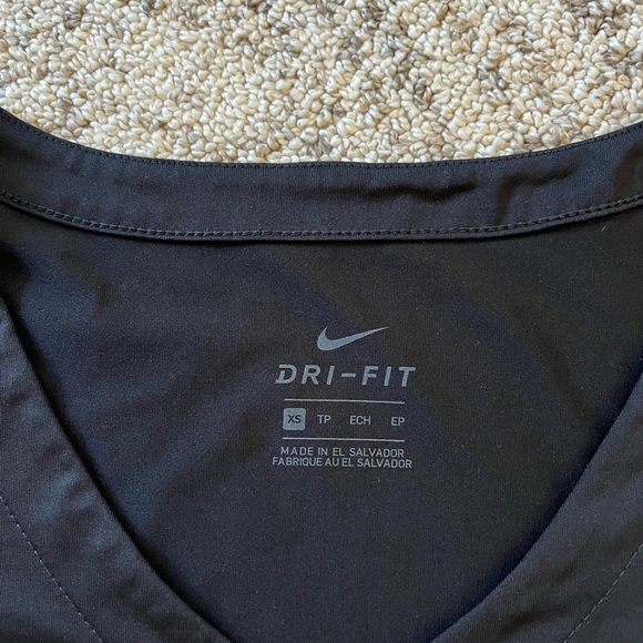 Lot of 2 Nike Dri-Fit Tees - Picture 3 of 8